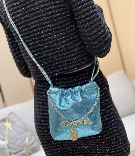 22 Mini Handbag photo review