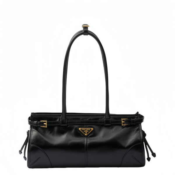 Medium leather handbag